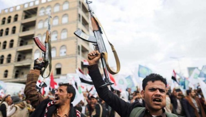 لأول مرة.. الحوثيون ينظمون استعراضا بطائرات مروحية في صنعاء (فيديو)