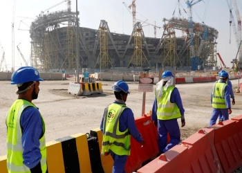 منظمات حقوقية تطالب 10رعاة لمونديال قطر بتعويض عمال بناء منشآته