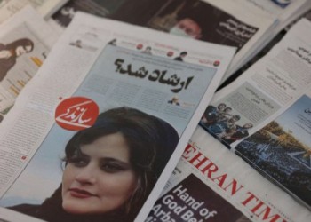 بعد مقتل امرأة.. مكتب حقوق الإنسان الأممي يطالب إيران بإلغاء قواعد الحجاب الإلزامي