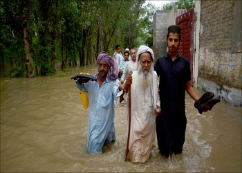 إثر الفيضانات.. البنك الدولي يتعهد بمساعدة باكستان بملياري دولار