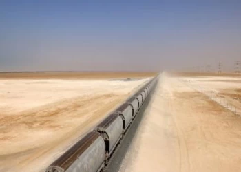 بقيمة 3 مليارات دولار.. اتفاقية لإنشاء سكة حديد بين الإمارات وعُمان