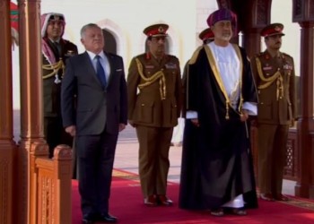 ملك الأردن يصل إلى مسقط لإجراء مباحثات مع سلطان عُمان