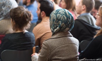 العدل الأوروبية تسمح بحظر الحجاب في أماكن العمل