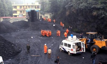 تركيا.. أنباء عن وجود 49 عاملا عالقين في أعماق منجم فحم
