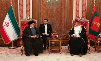 سلطان عمان يبحث مع رئيس إيران التطورات الإقليمية والدولية
