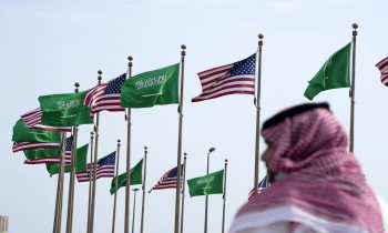 التوتر مع أمريكا يسيطر على أول أيام "دافوس الصحراء" في السعودية