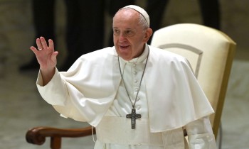 يزورها الأسبوع الجاري.. 9 منظمات حقوقية تدعو بابا الفاتيكان لإدانة الانتهاكات بالبحرين