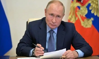 الرئيس الروسي يوافق على إجلاء مدنيين من إقليم خيرسون الأوكراني