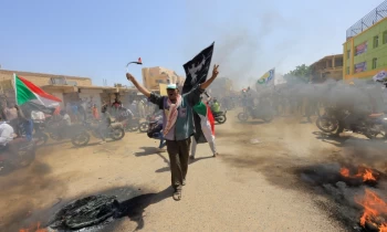 قوات سودانية تقمع متظاهرين طالبوا بعودة الحكم المدني