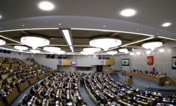 برلمان روسيا يتبنى تعديلات توسع حظر الترويج للشواذ