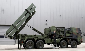 ناتو يزود أوكرانيا بأجهزة تشويش للدفاع ضد هجمات المسيّرات الروسية