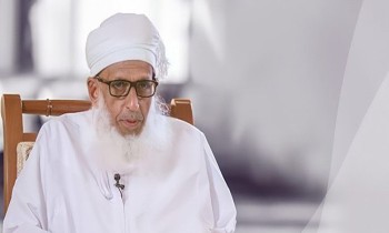 مفتي عمان يشيد برفض التعامل مع الصهاينة في قطر