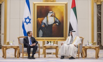 رحلة الرئيس الإسرائيلي إلى الخليج.. عيون حمراء وتهديدات تدفع الشاباك إلى رفع الإجراءات الأمنية