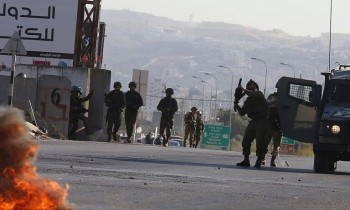 إصابة 11 فلسطينيا واعتقال 13 في حملة إسرائيلية بالضفة الغربية