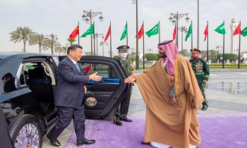فورين بوليسي: رئيس الصين في السعودية.. هل انتهى "الزواج الكاثوليكي" بين الرياض وواشنطن؟