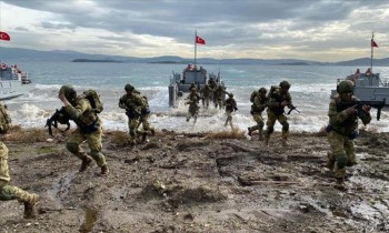 تركيا تتهم اليونان بمحاولة عرقلة مهمة للناتو في بحر إيجة