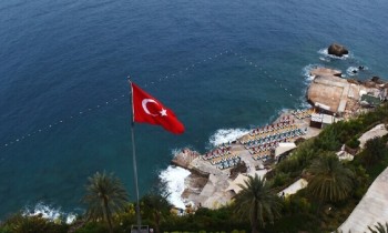 تركيا تهدد اليونان بإعلان أحادي الجانب لمنطقتها الاقتصادية الخالصة
