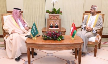 عمان والسعودية تبحثان سبل تعزيز التعاون الاقتصادي وقضايا دولية