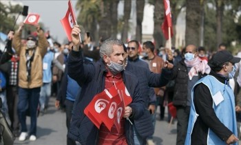 وقفة احتجاجية تطالب بإطلاق سراح نائب رئيس النهضة التونسية