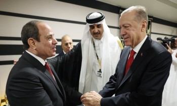 الرئاسة التركية تعلق على مصافحة أردوغان والسيسي في قطر.. ماذا قالت؟