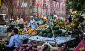 مصر.. تقديرات بتفاقم الأزمة الاقتصادية واستمرار ارتفاع التضخم