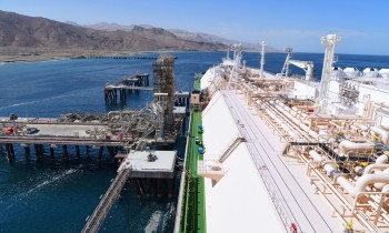عمان توقع اتفاقيات لتوريد 1.6 مليون طن متري سنويا من الغاز