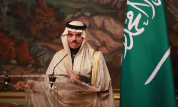 السعودية: نعمل على تحركات ملموسة نحو حل سياسي في سوريا