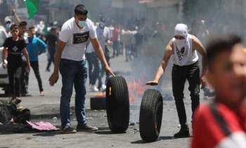صحيفة إسرائيلية تحذر من انتفاضة فلسطينية ثالثة