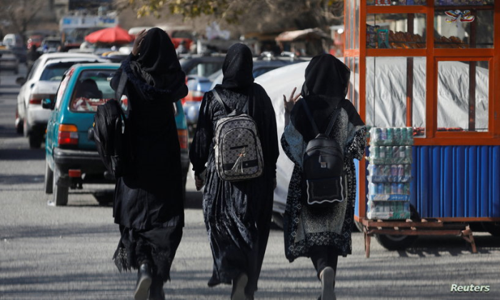 طالبان تمنع الأفغانيات من خوض امتحانات القبول بالجامعات