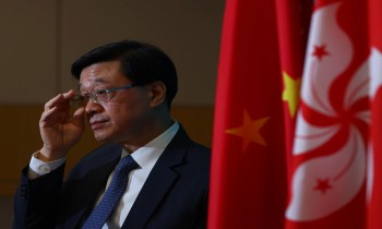 بلومبرج: زعيم هونج كونج يطرق أبواب الخليج لدعم اقتصادها الجريح