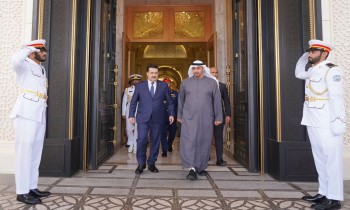 رئيس الوزراء العراقي يصل الإمارات لبحث التعاون الثنائي (صور)