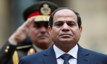 حكم السيسي يهدد جمهورية الضباط.. لماذا تحتاج مصر إلى الديمقراطية لإصلاح اقتصادها؟