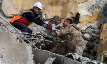 معاناة الشمال السوري.. الزلزال وتداعياته يفاقمان أزمة ممتدة منذ سنوات