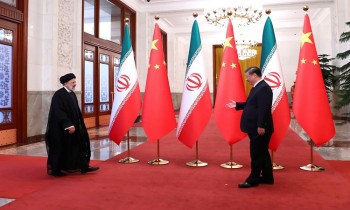 صحيفة عبرية: إيران تتطلع لخطة تعاون جديدة مع الصين مدتها 25 عاما.. وبكين تتمنع