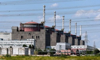 محطة زابوريجيا النووية تتحول لقاعدة عسكرية روسية