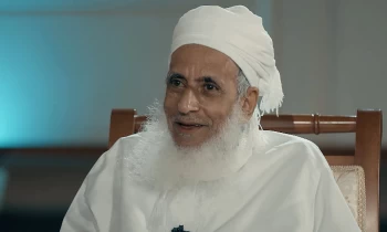مفتي عمان يرد على أكاديمي إماراتي اتهمه بقيادة الناس لعصور الظلام