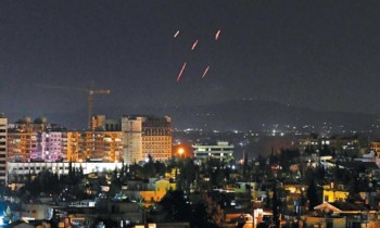 إصابة 3 عسكريين في قصف إسرائيلي على وسط وغرب سوريا