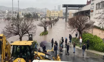 بعد الزلزال.. قتلى ومفقودون في فيضانات تضرب جنوبي تركيا