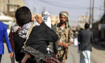 وول ستريت جورنال: إيران تعهدت للسعودية بوقف تدفق الأسلحة إلى الحوثيين