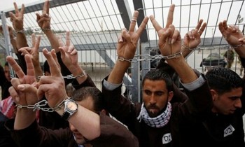 بعد الاستجابة لمطالبهم.. الأسرى الفلسطينيون يعلقون الإضراب عن الطعام
