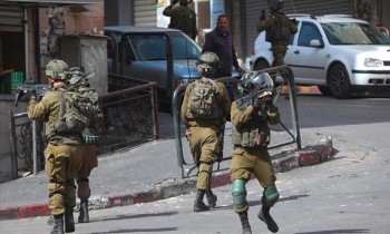 إسرائيل تفرق مسيرات بالضفة وتصيب عشرات الفلسطينيين