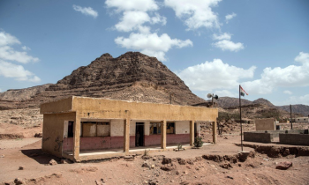منظمة حقوقية: الجيش حوّل مدارس في سيناء لثكنات عسكرية ودمر أخرى (فيديو وصور)
