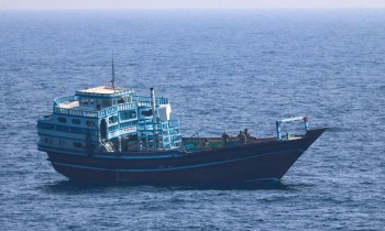 الحكومة اليمنية تعلن ضبط سفينة إيرانية تحمل 3 أطنان مخدرات
