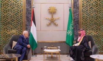 بن سلمان يستقبل عباس ويبحث تطورات القضية الفلسطينية