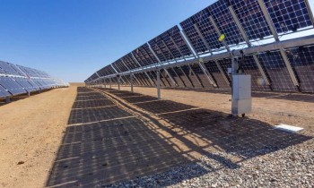 أكوا باور السعودية تحصل على تمويل بـ123 مليون دولار لتطوير محطة طاقة شمسية بمصر