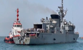 تقل 187 شخصا.. ثامن سفينة إجلاء سعودية تصل جدة من السودان (فيديو)