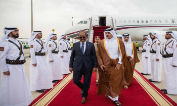 الرئيس الصومالي يصل إلى الدوحة.. ومباحثات مرتقبة مع أمير قطر (صورة)