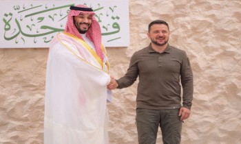 الرياض تطمح للعالمية في دبلوماسيتها بدعوة زيلينسكي إلى القمّة العربية